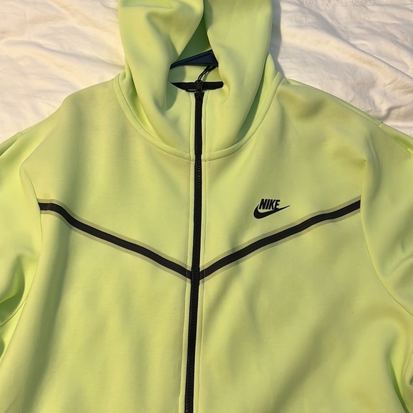 Green Size 2X Nike Tech Fleece Tracksuit Set - Picture 4 of 12
